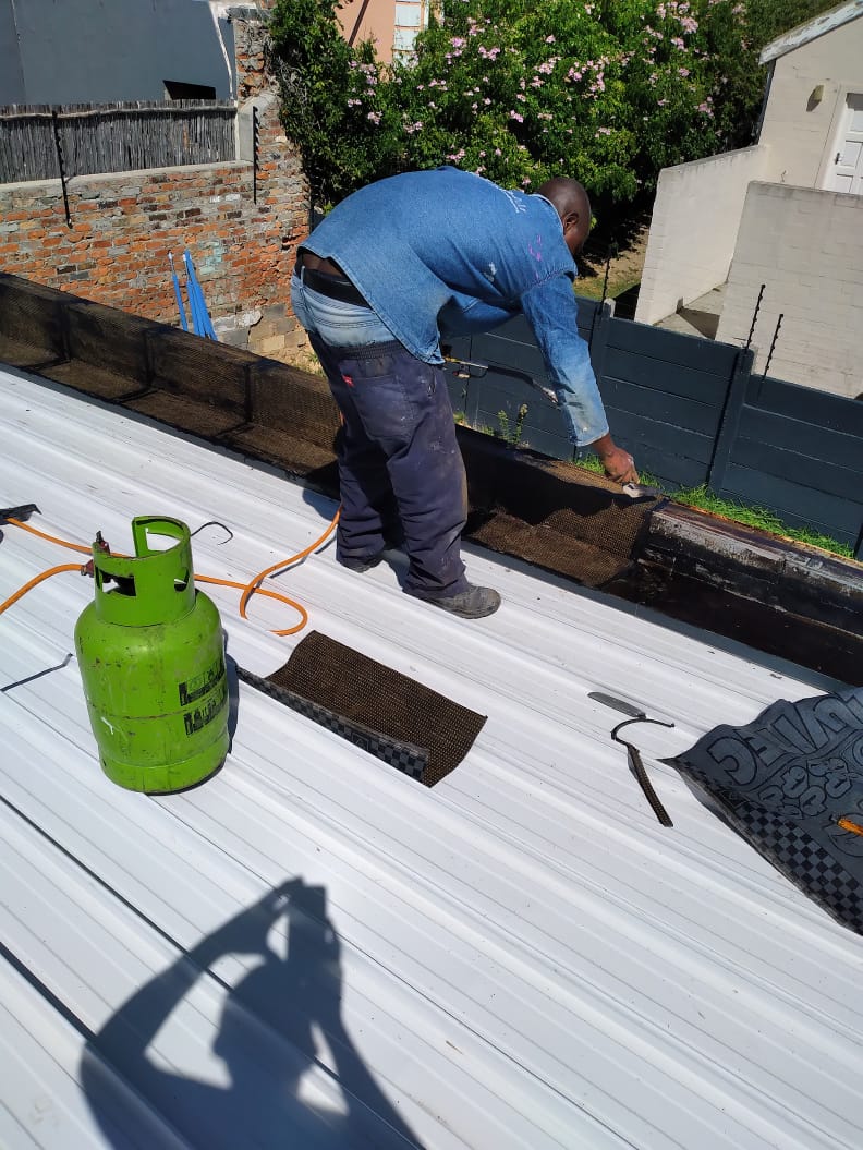 Roof waterproofing with gas torch